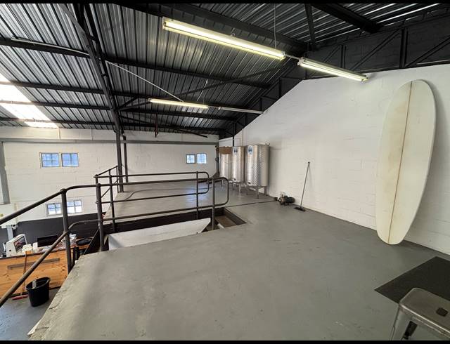 216M² WAREHOUSE TO LET IN EPPING INDUSTRIAL